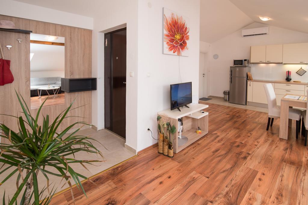 Apartman Marinko Krk Town Buitenkant foto