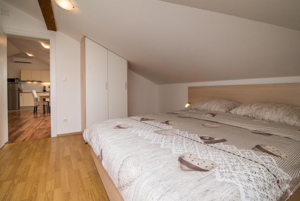 Apartman Marinko Krk Town Buitenkant foto